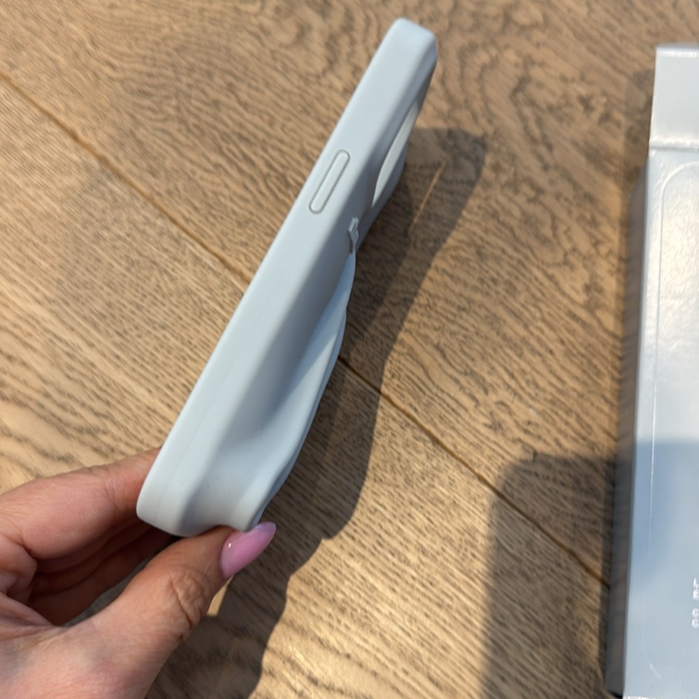 Rhode Phone Lip Case - Picture 5 of 6